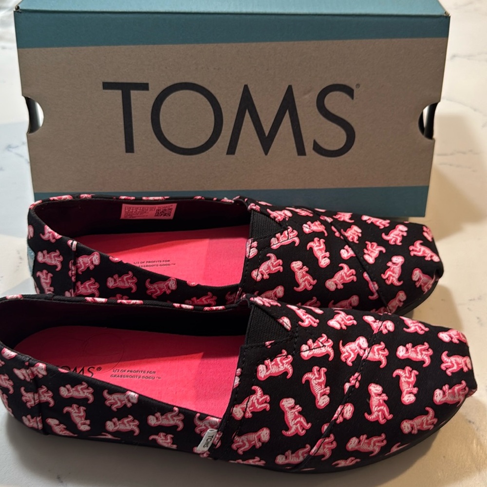 TOMS Pink T-Rex Dinosaur Skeleton Dino Neon X-ray Glow in the Dark Women’s